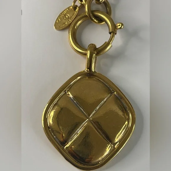 Chanel Necklace - Picture 3 of 9